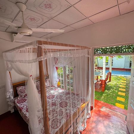 Silvas Surf Home เวลิกามา ภายนอก รูปภาพ