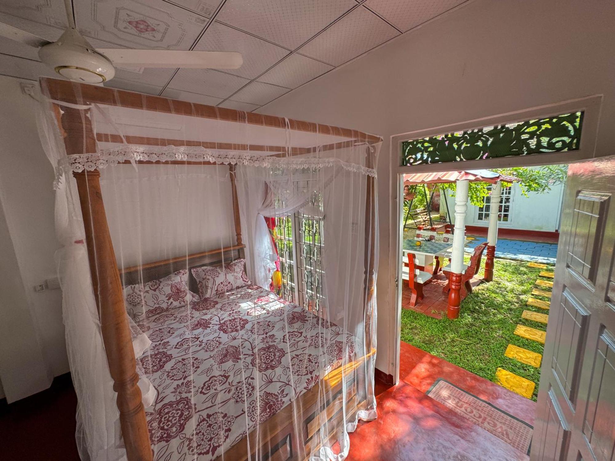 Silvas Surf Home เวลิกามา ภายนอก รูปภาพ