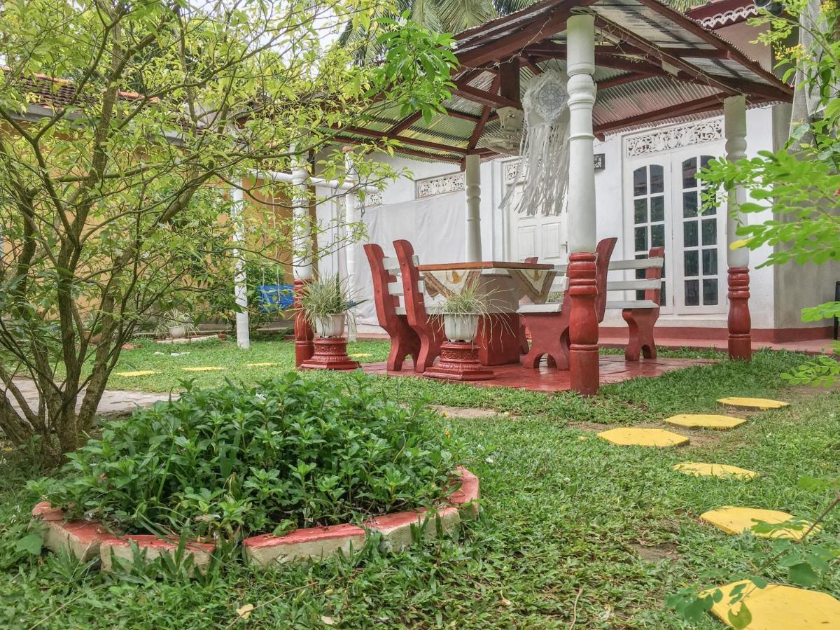 Silvas Surf Home เวลิกามา ภายนอก รูปภาพ
